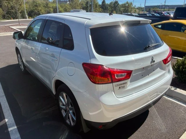 Used 2015 White Mitsubishi ES image 4