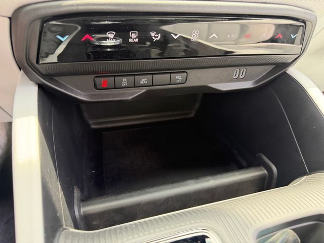 New 2026 Sting-Gray Clear-Coat Exterior Paint Jeep Laredo image 28