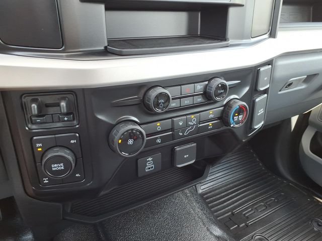 New 2027 Oxford White Ford XL image 25
