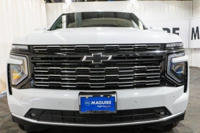 New 2026 Polar White Tricoat Chevrolet High Country image 3