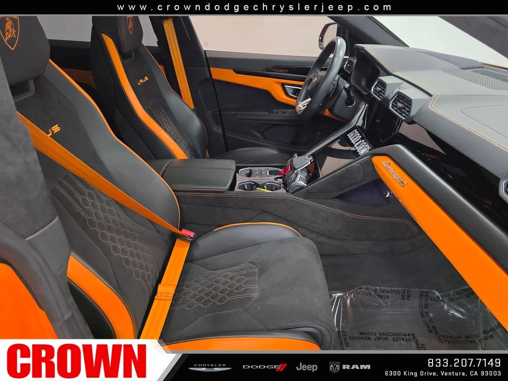 Used 2024  Lamborghini S image 19