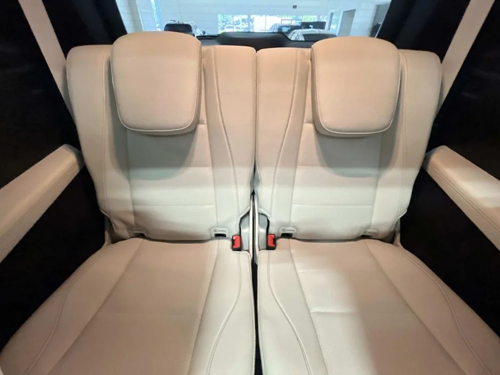 Used 2025 Polar White Mercedes-Benz 450 4MATIC® AWD 3.0L 1 Owner image 13