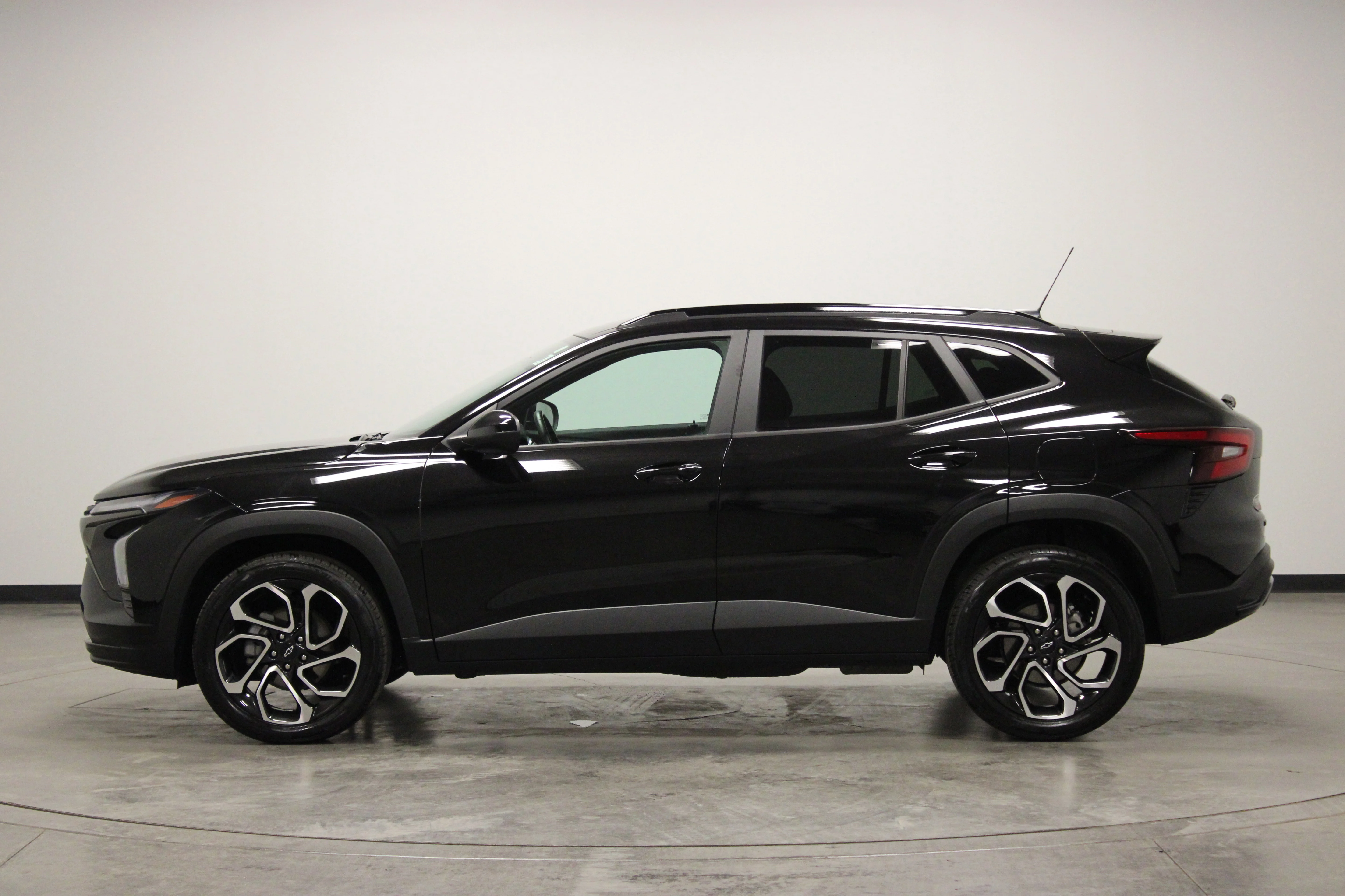 Used 2024 Mosaic Black Metallic Chevrolet 2RS image 5