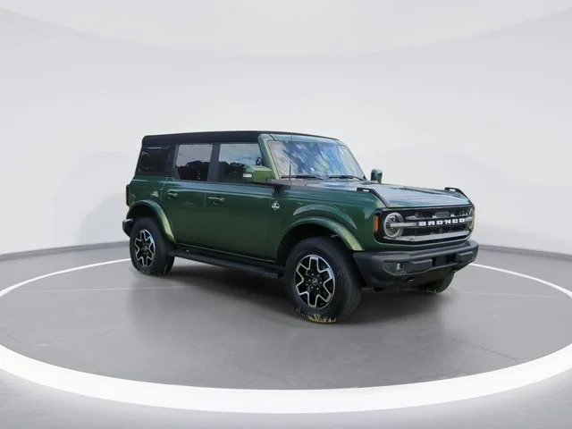 Used 2023 Green Ford Outer Banks image 2
