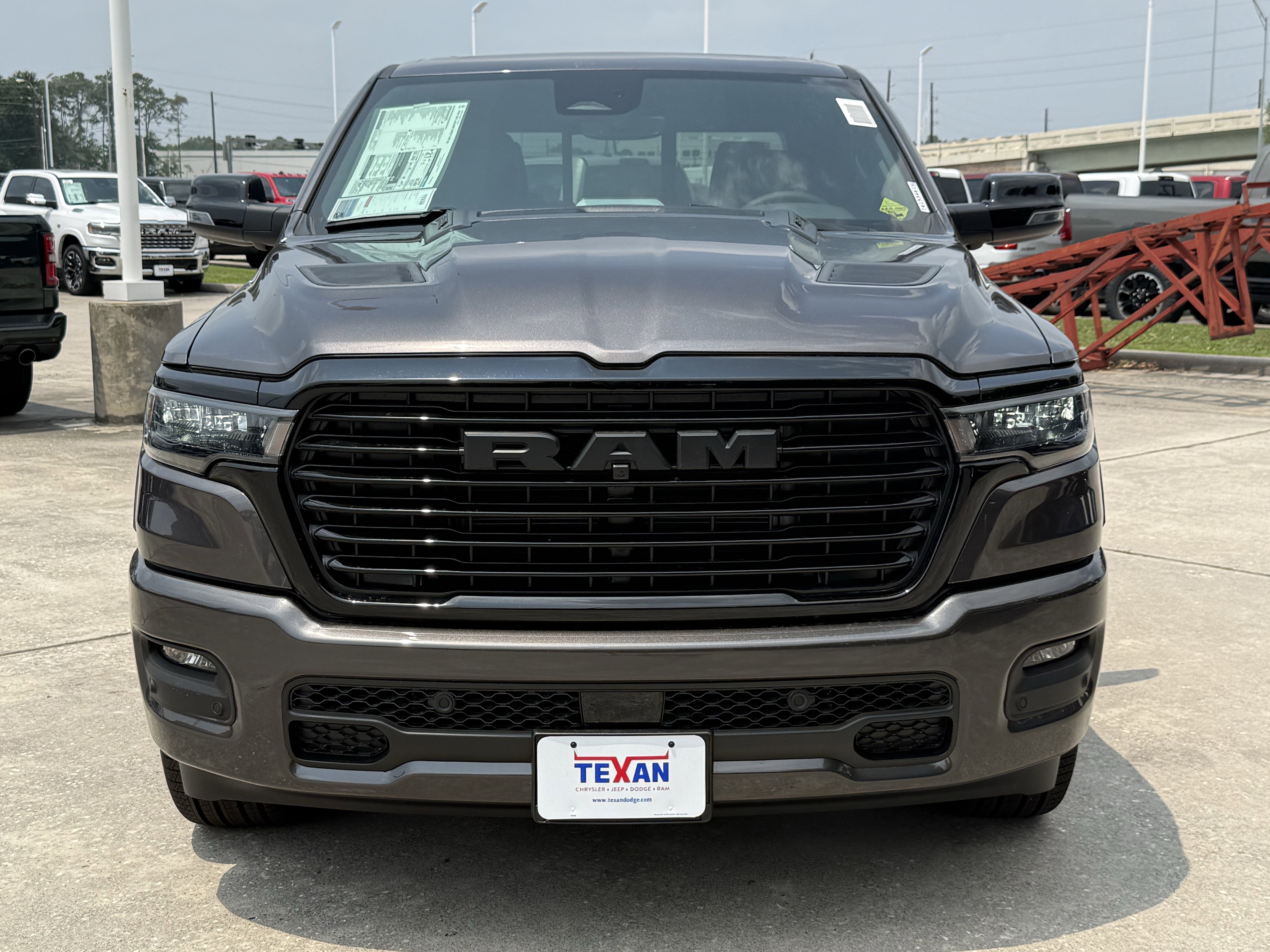 New 2026 Granite Crystal Metallic Clear-Coat Exterior Paint RAM Laramie image 6