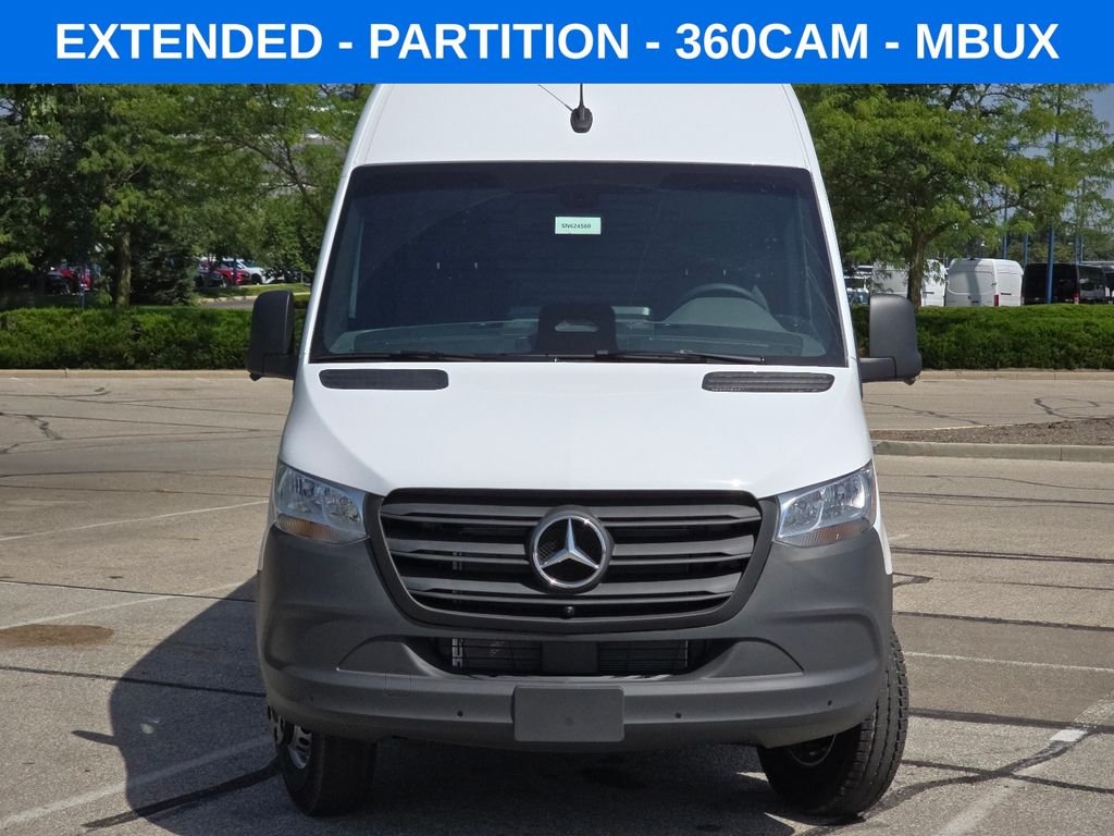 New 2026 Arctic White Mercedes-Benz Cargo 170 WB image 9