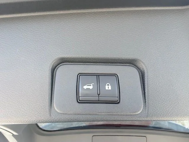 2025 Nissan Rogue Platinum - Photo 36