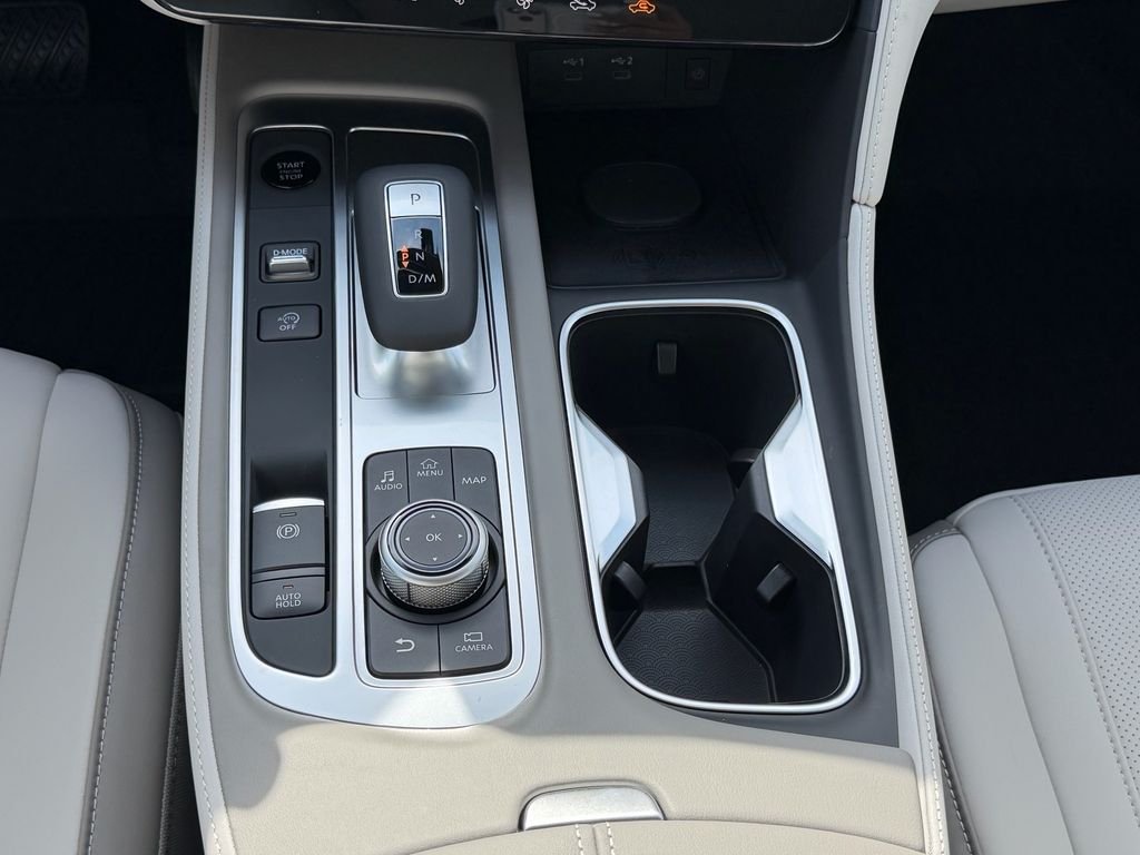 New 2027 HARBOR GRAY INFINITI Luxe FWD image 20