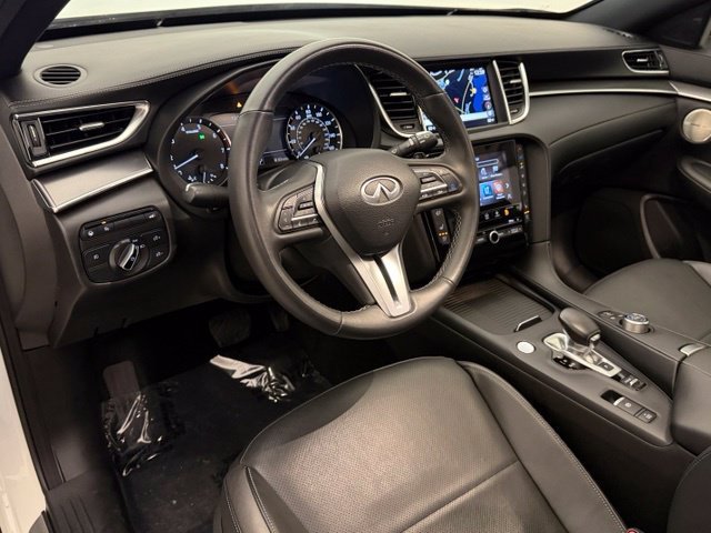 Used 2023 Majestic White INFINITI ESSENTIAL image 14