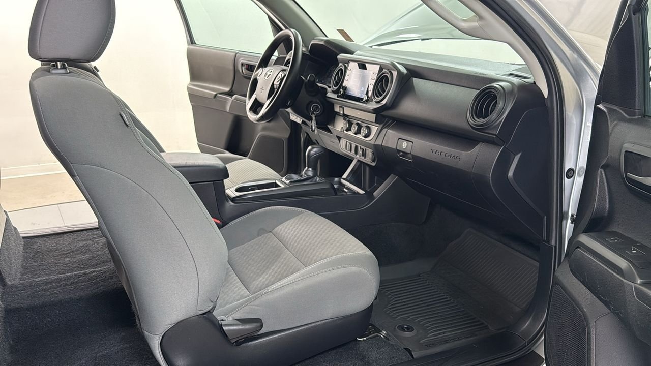 Used 2022 Silver Toyota SR image 18
