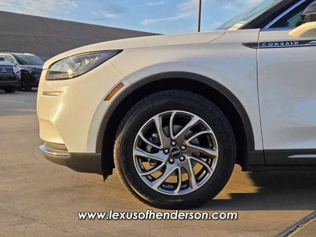 Used 2021 White Lincoln Standard image 9