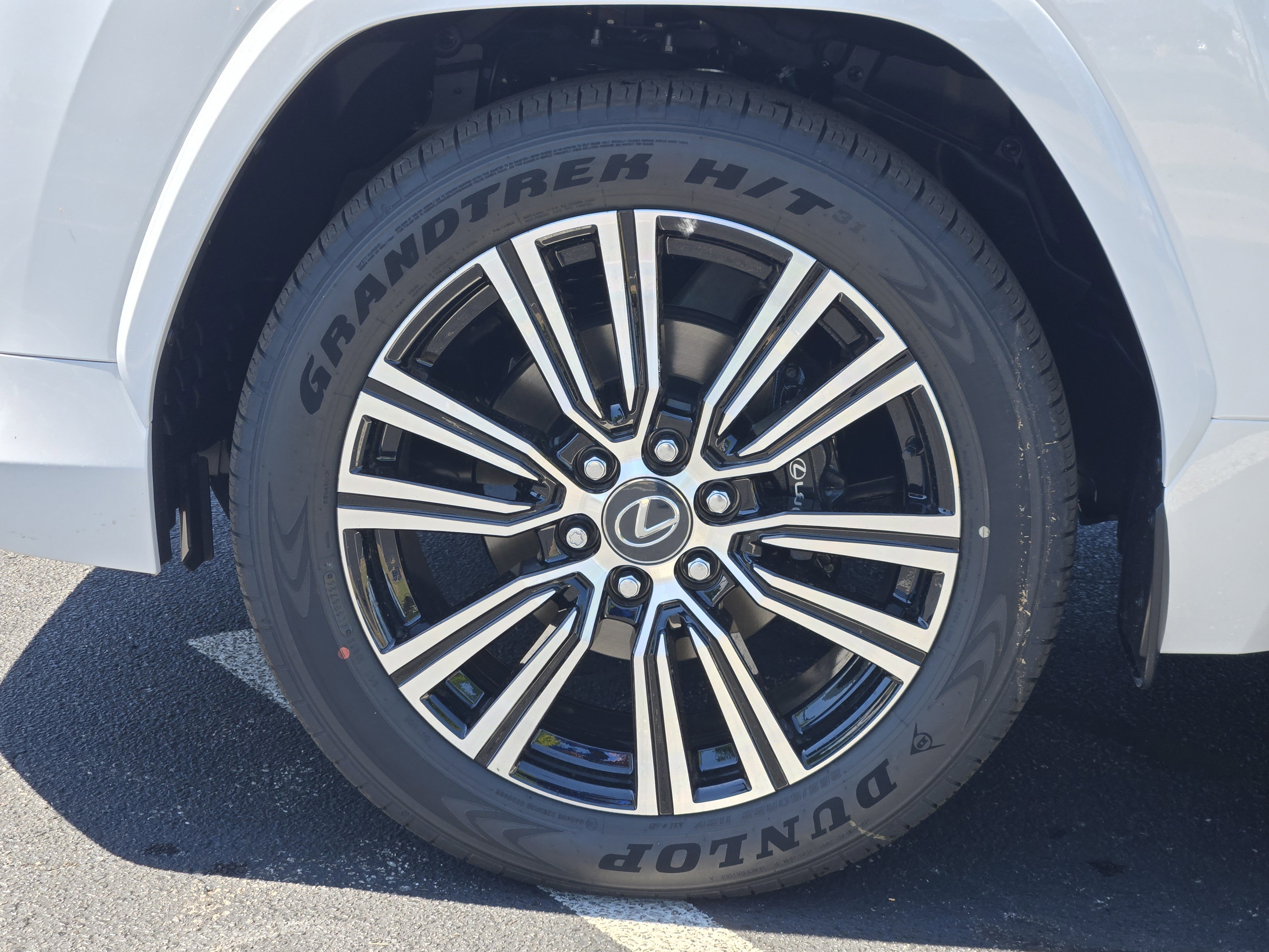 New 2026 Eminent White Pearl Lexus LUXURY image 8