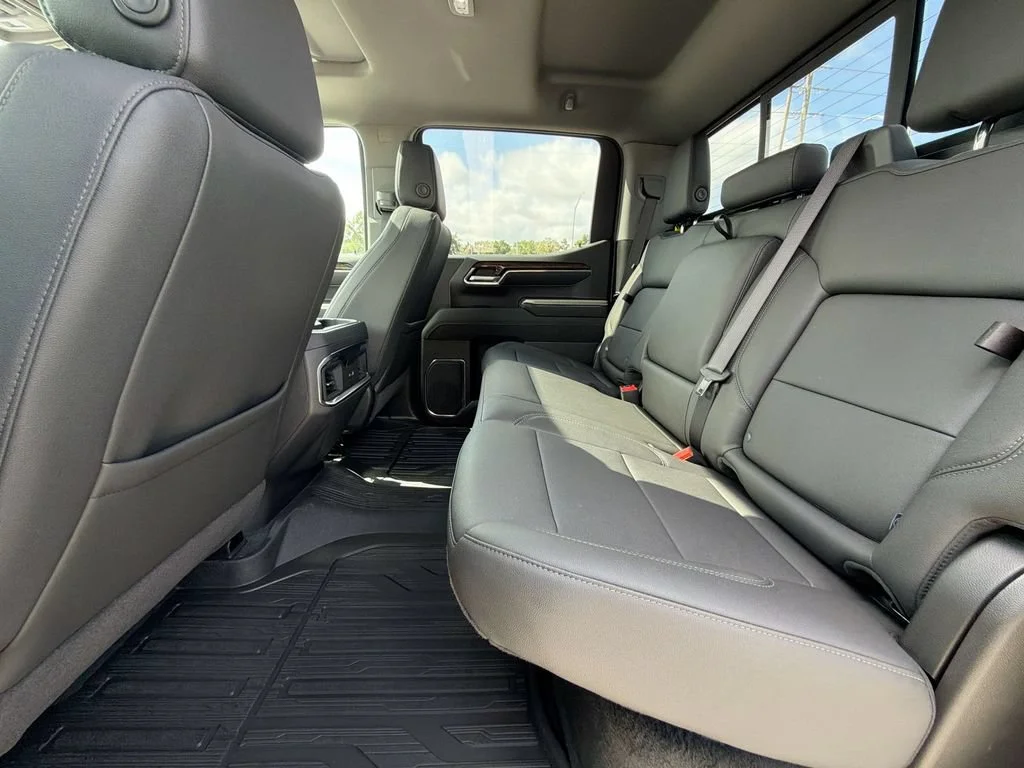 New 2026 Onyx Black GMC Elevation image 33