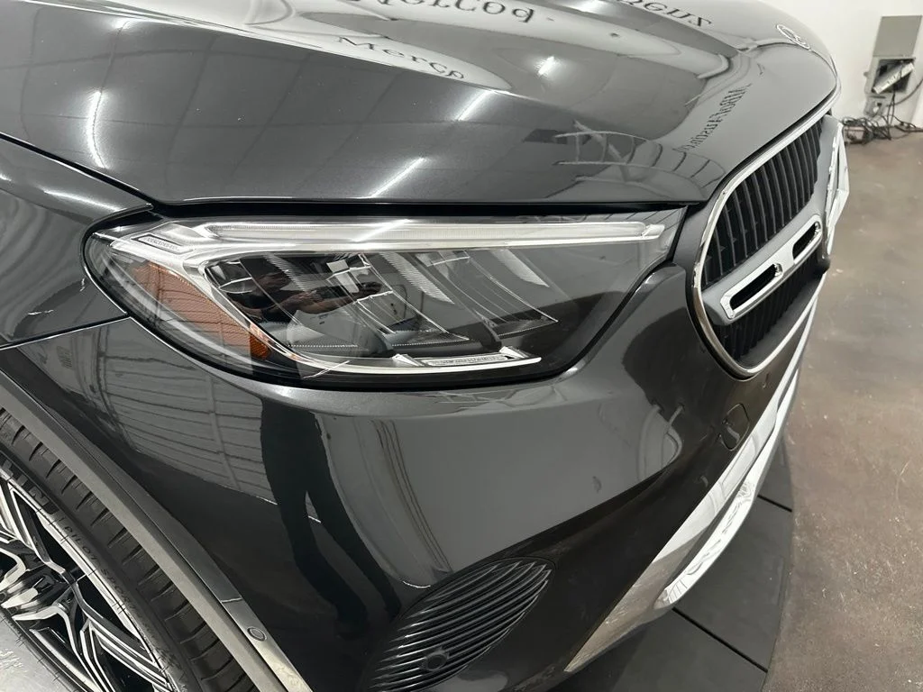 New 2027 Gray Mercedes-Benz GLC 300 image 10