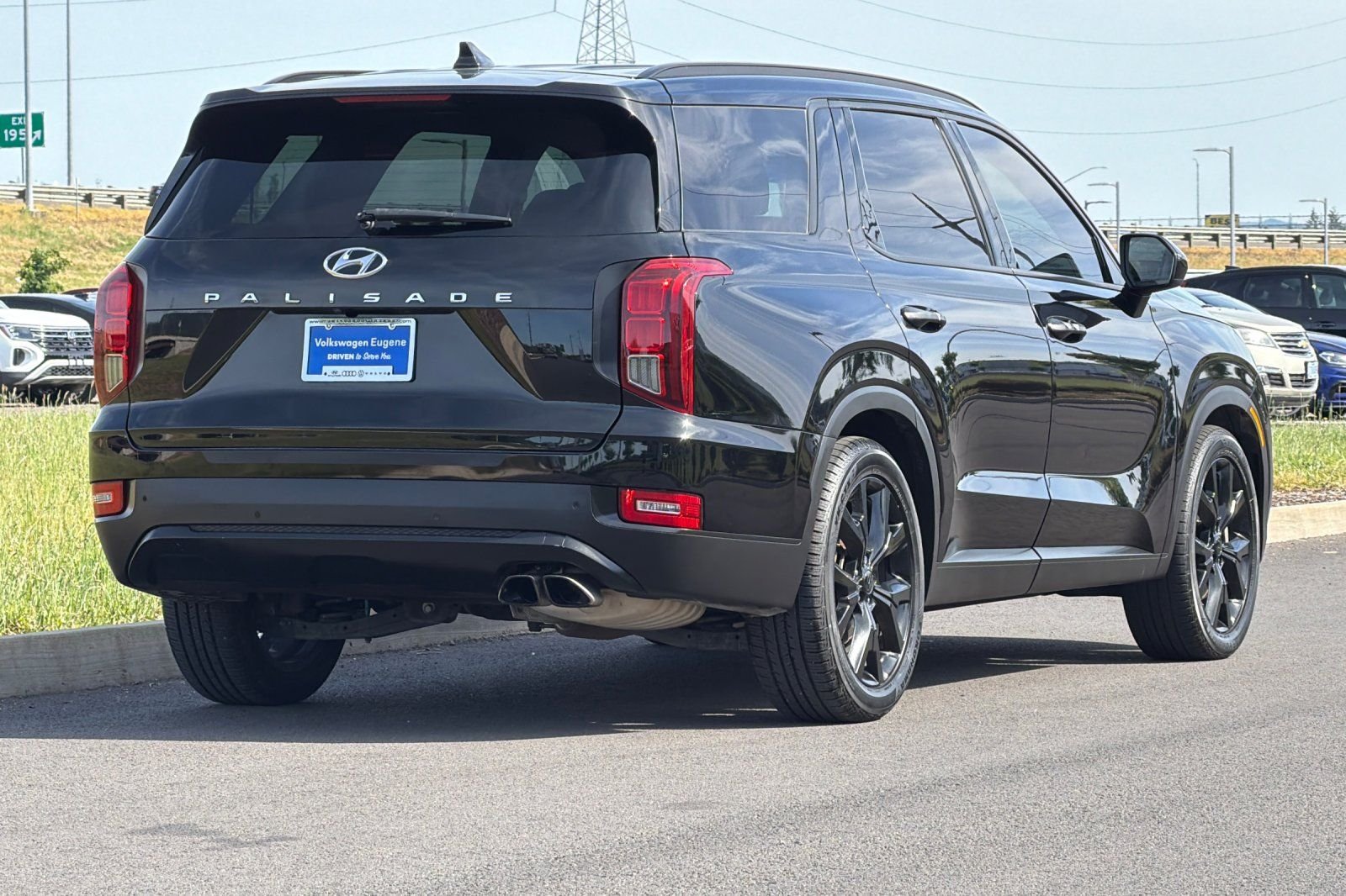 Used 2020 Black Hyundai SEL image 3