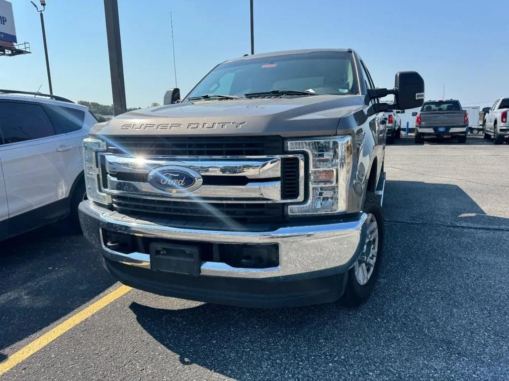 Used 2018 Stone Gray Metallic Ford XLT image 4