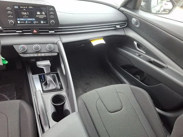 New 2026 Black Hyundai SE image 11