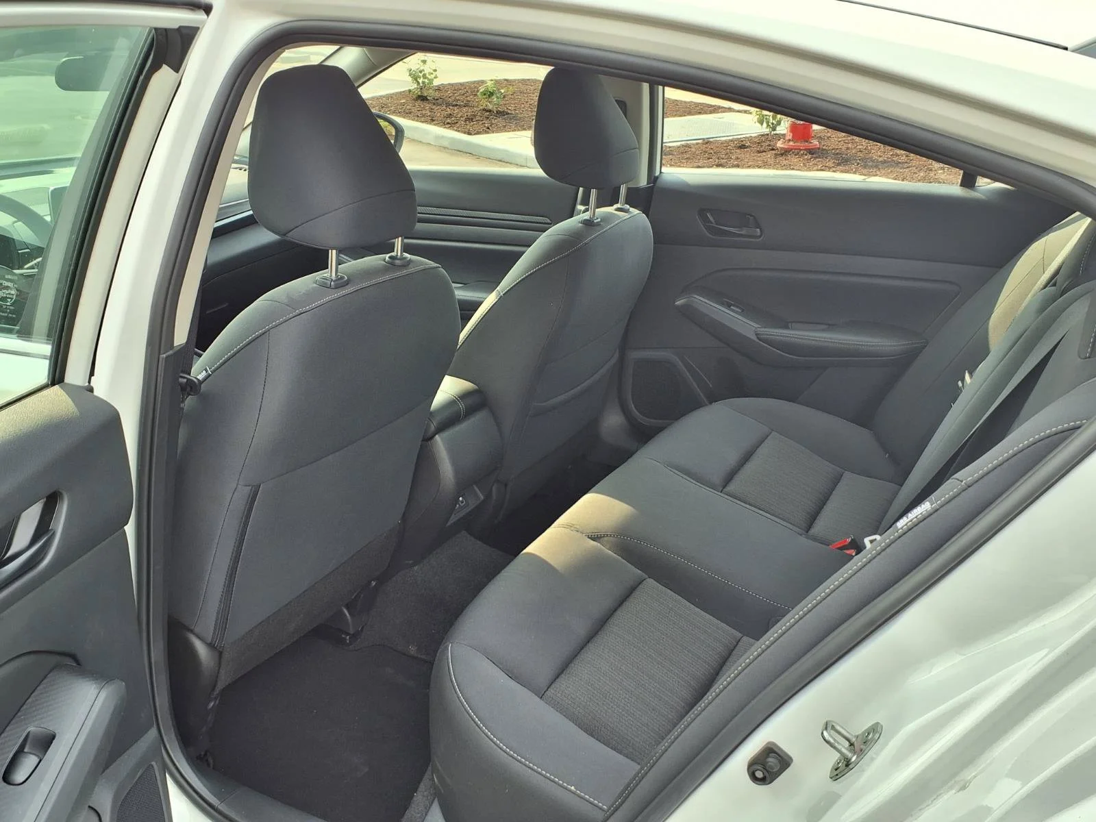 Used 2025 Glacier White Nissan SV image 21