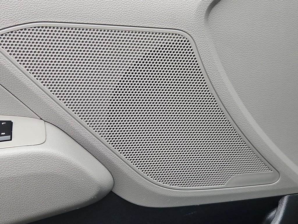 2019 Hyundai Elantra SE - Photo 12