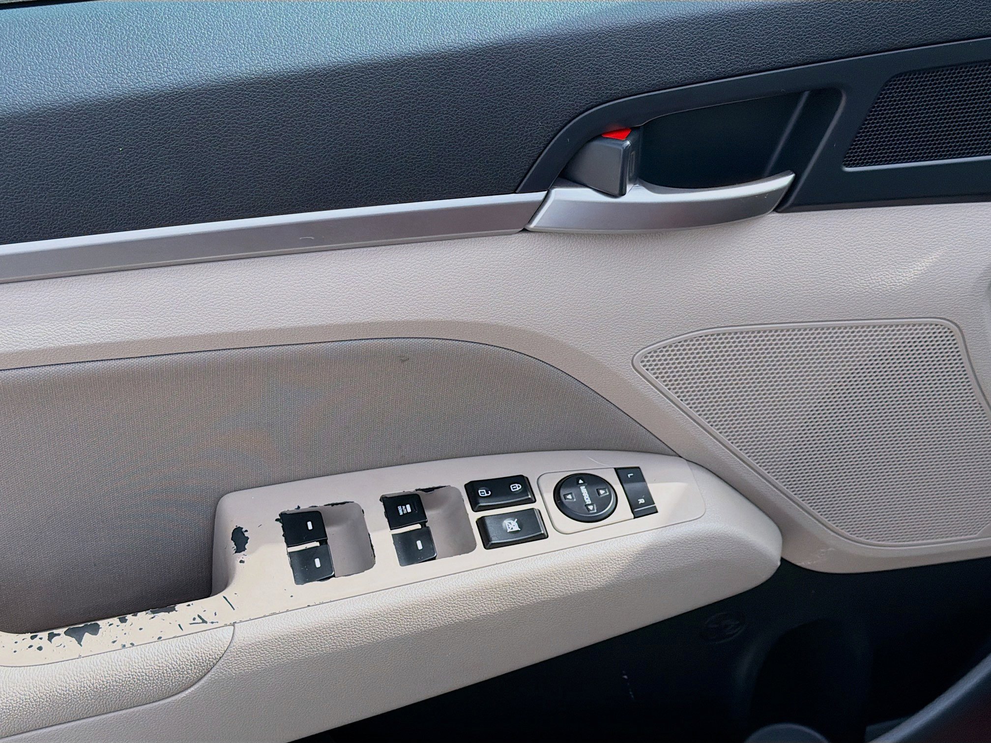 2020 Hyundai Elantra SEL - Photo 14