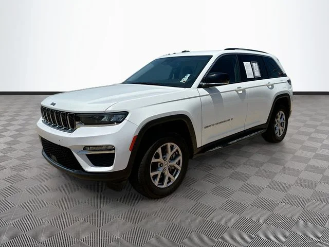 Used 2022 White Jeep Limited image 3
