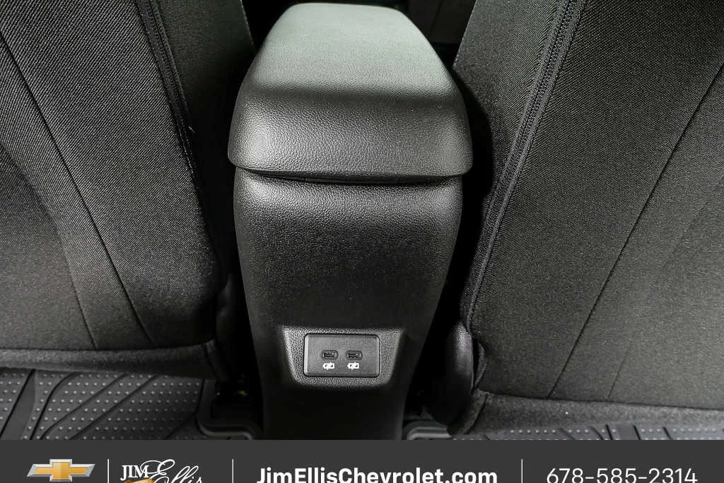 2027 Chevrolet Bolt LT - Photo 18