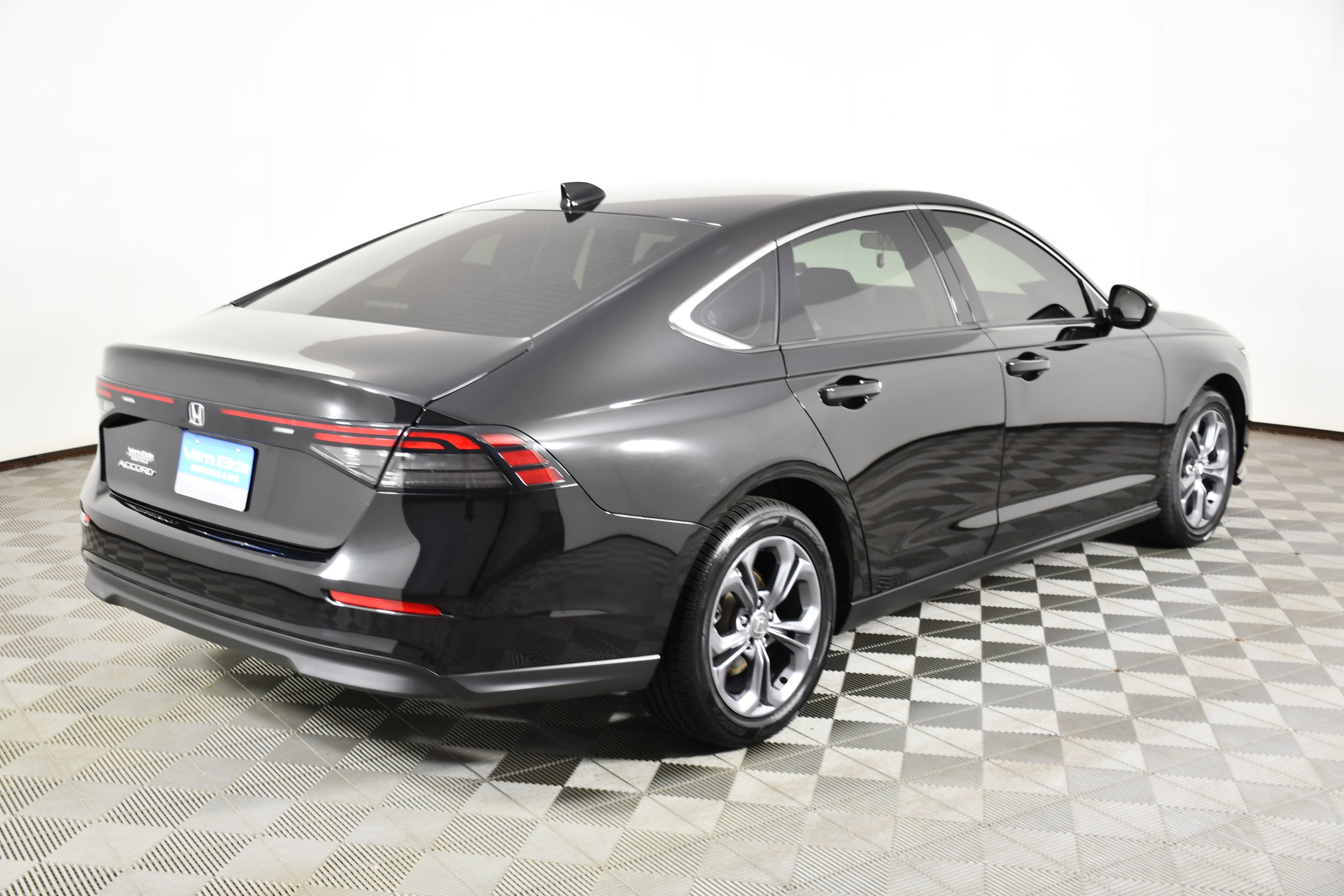 Certified Used 2023 Crystal Black Pearl Honda EX image 6