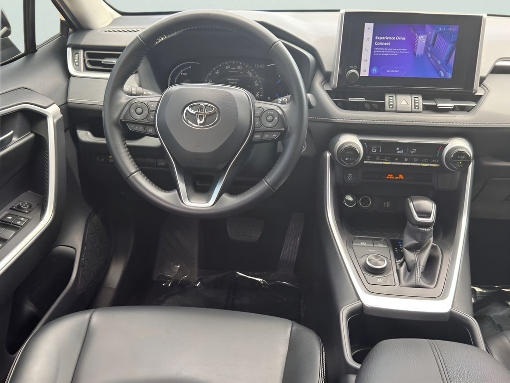 2025 Toyota RAV4 XLE Premium - Photo 26