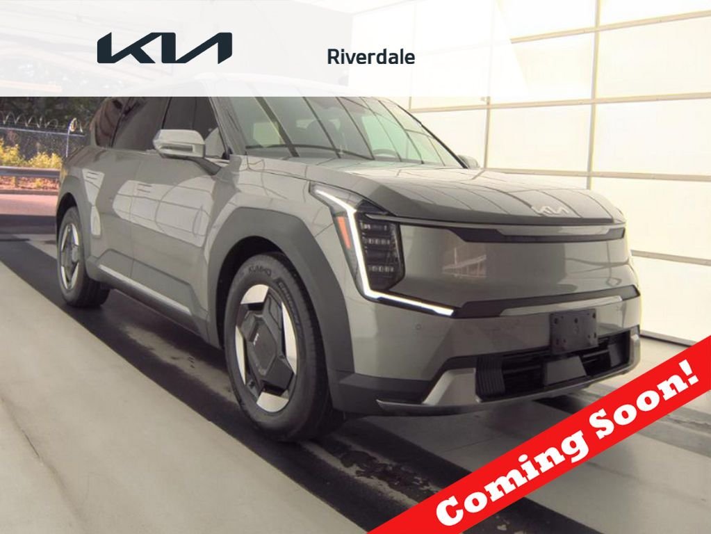 Used 2024 Gray Kia Light Long Range image 1