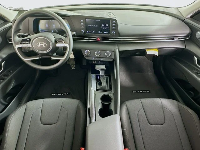 New 2026 White Hyundai SE image 13