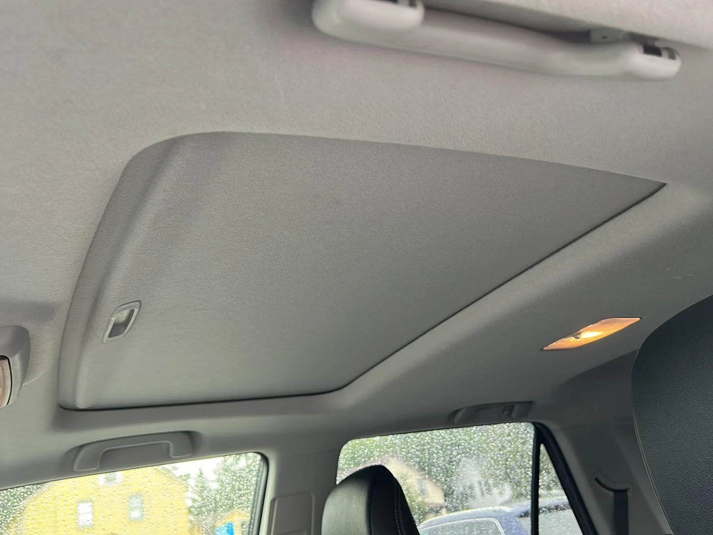Used 2019 Magnetic Gray Metallic Toyota SR5 Premium image 11