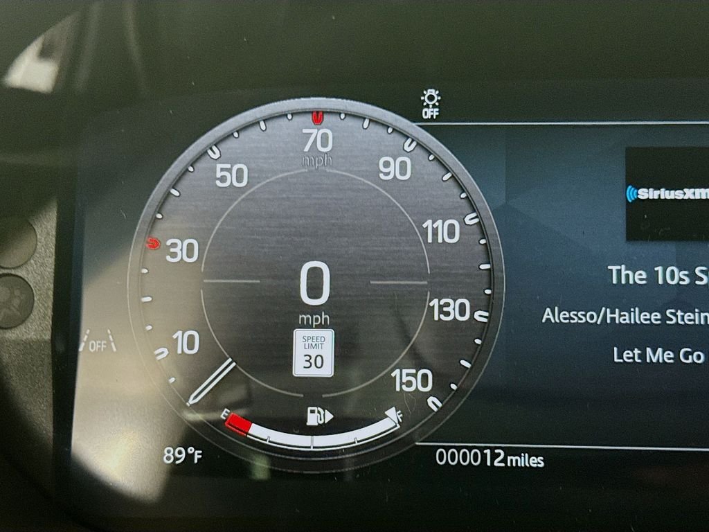 2025 Land Rover Defender V8 - Photo 13