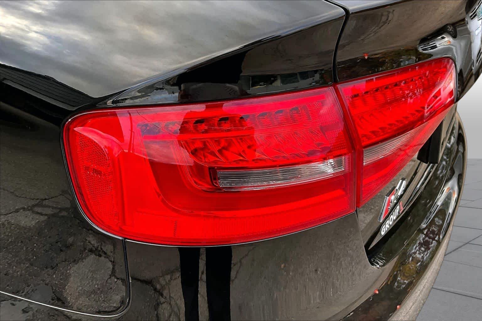Used 2015 Brilliant Black Audi Premium Plus image 27