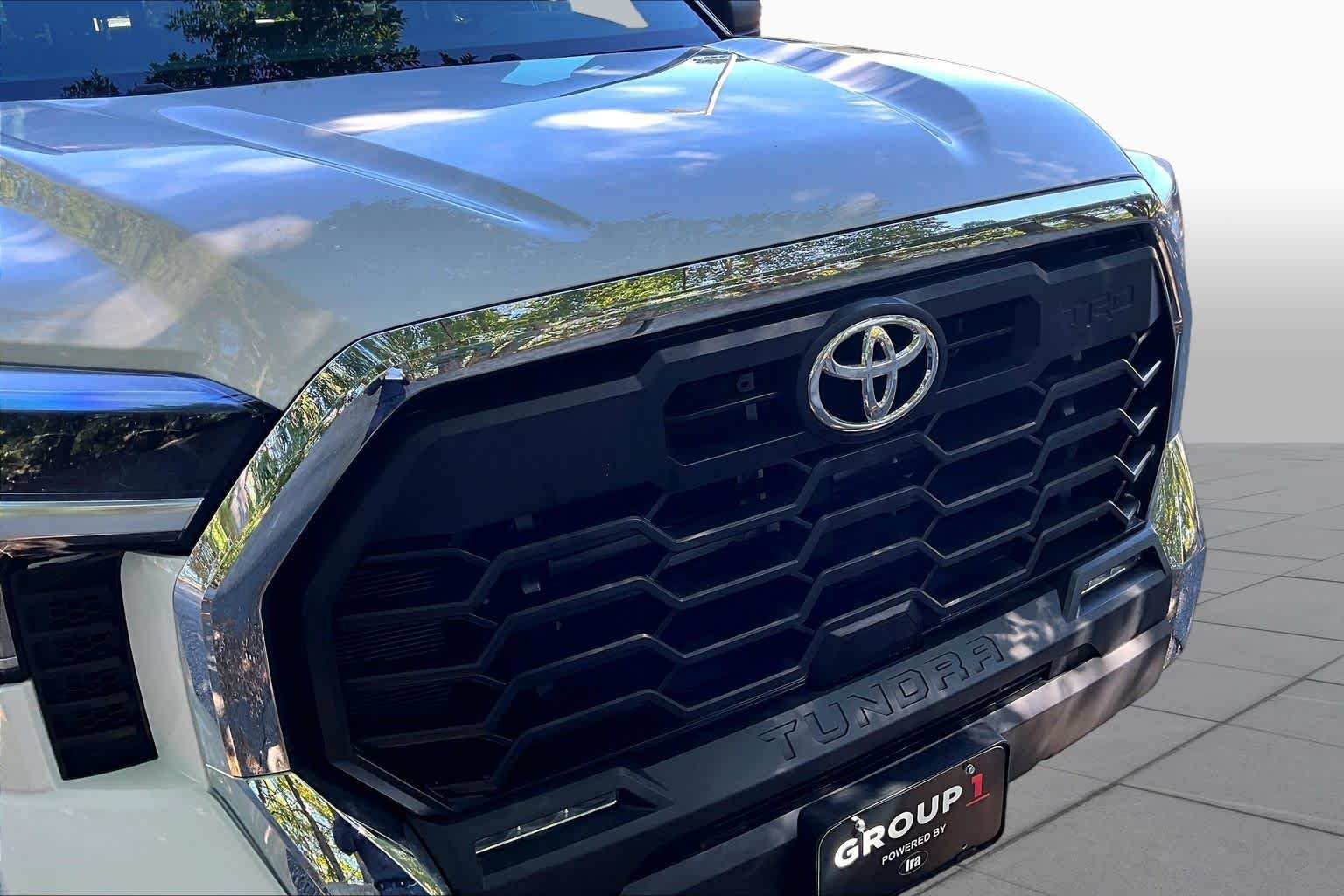 Used 2023 Ice Cap Toyota SR5 image 28