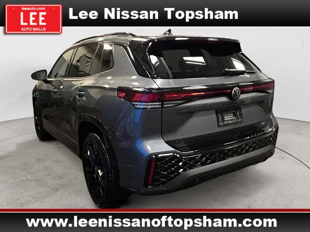 Used 2025 Gray Volkswagen SE R-Line Black image 3
