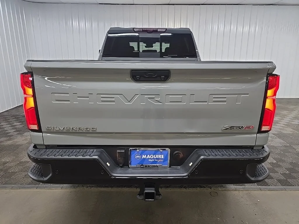 Used 2025 Gray Chevrolet ZR2 image 11