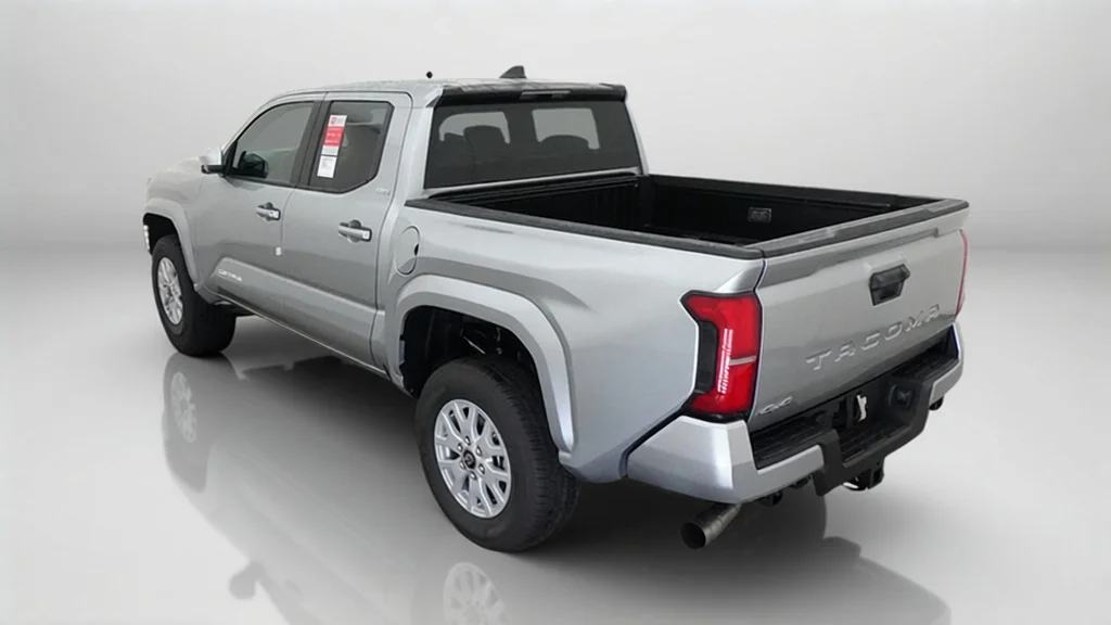 2026 Toyota Tacoma SR5 - Photo 14