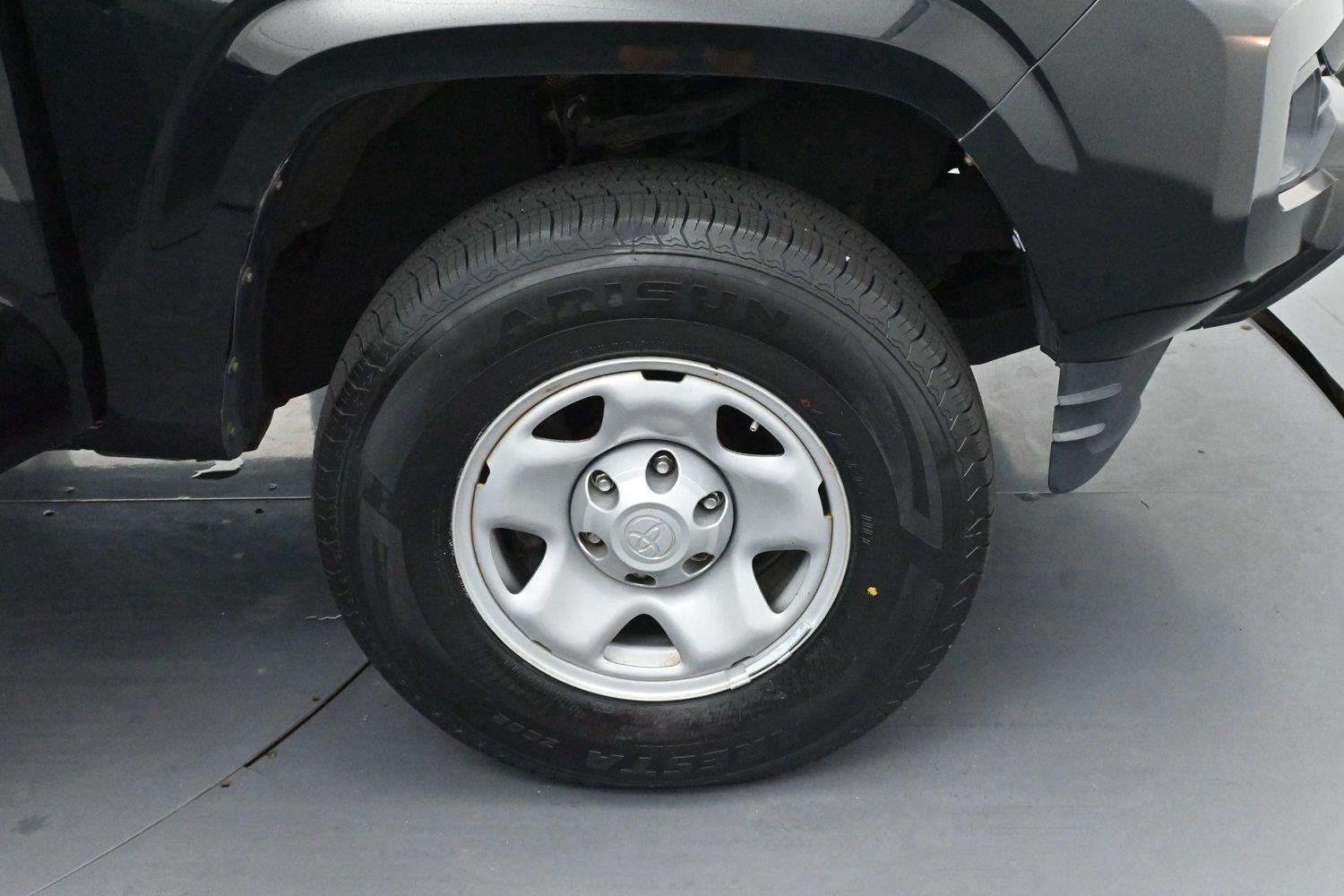 Used 2022 Midnight Black Metallic Toyota SR image 27