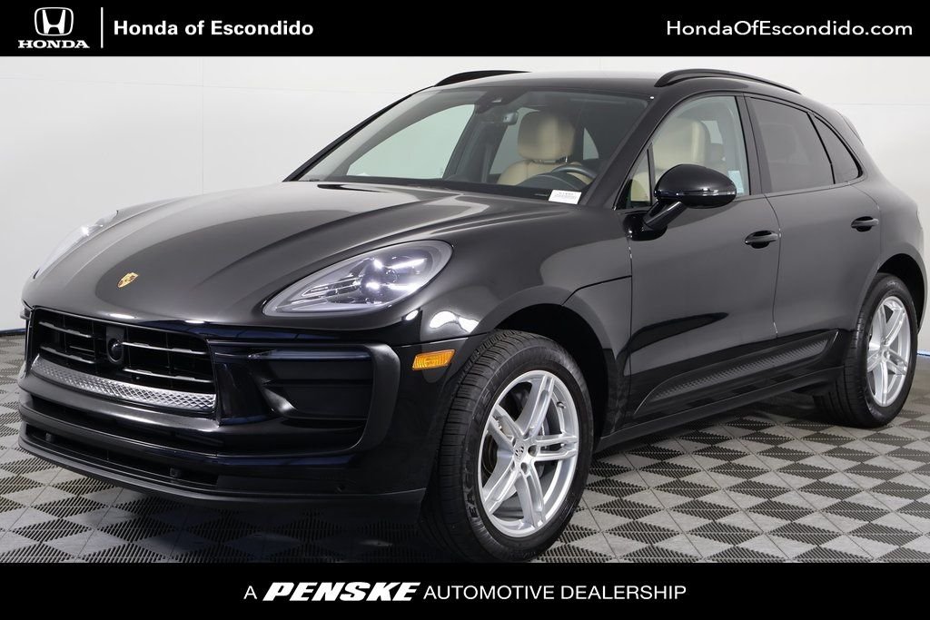 2024 Porsche Macan -'s photo