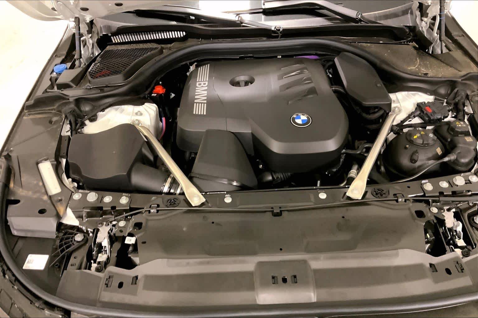 New 2027 300/Alpine Whit BMW 530i xDrive image 16