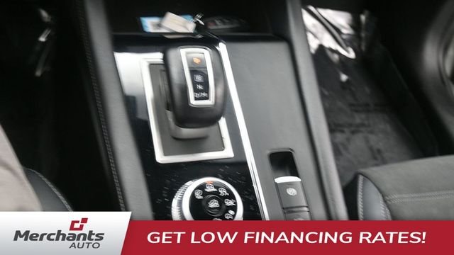 Used 2024 Silver Mitsubishi SE image 20