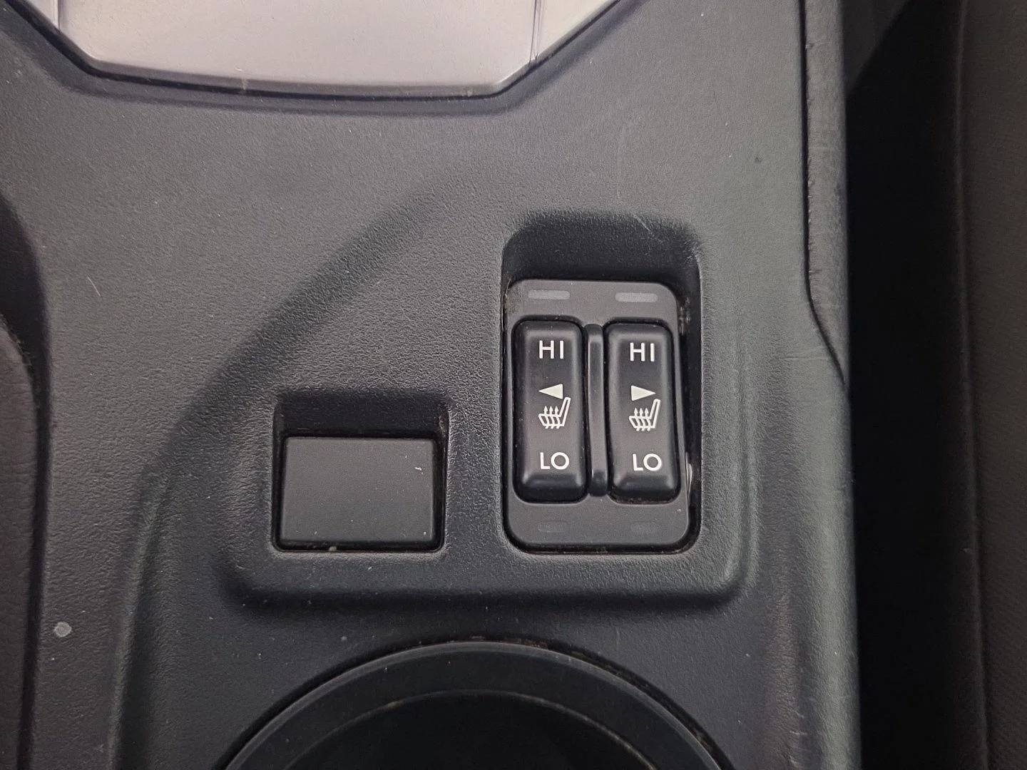Used 2022 Crystal White Pearl Subaru Premium image 19