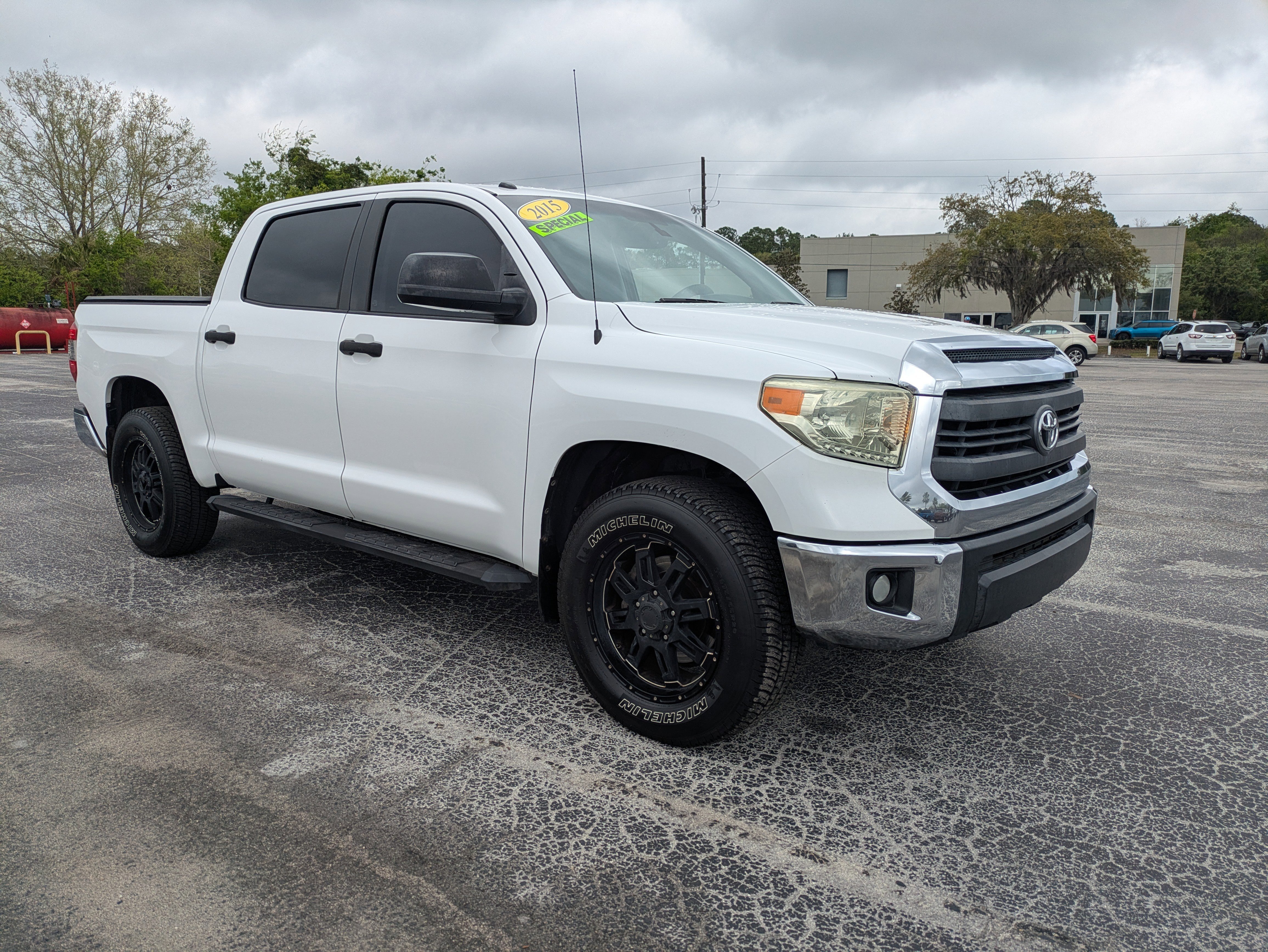 2015 Toyota Tundra SR5