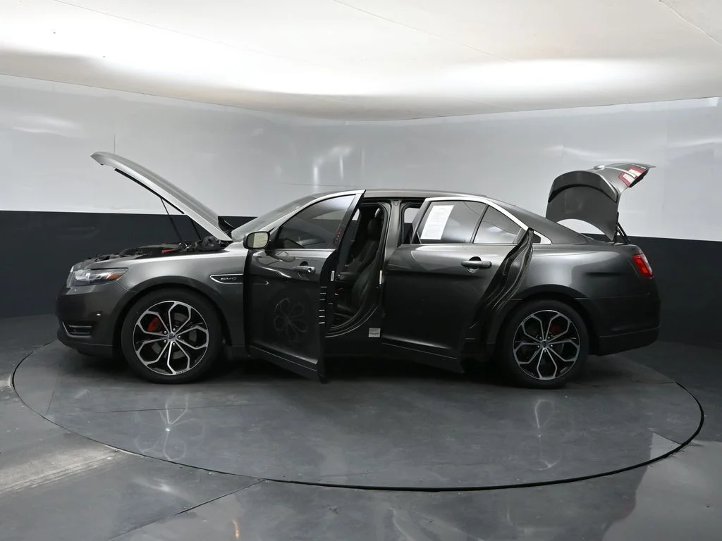 Used 2018 Gray Ford SHO image 42