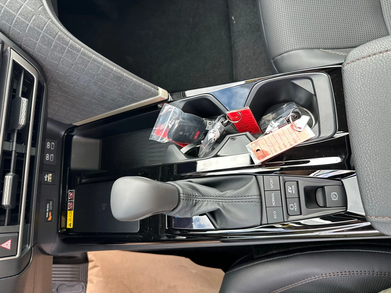 2026 Toyota Camry XLE - Photo 17