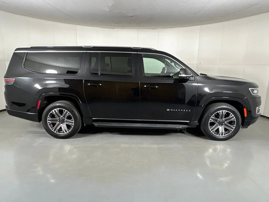 Used 2024 Black Jeep Series II image 9