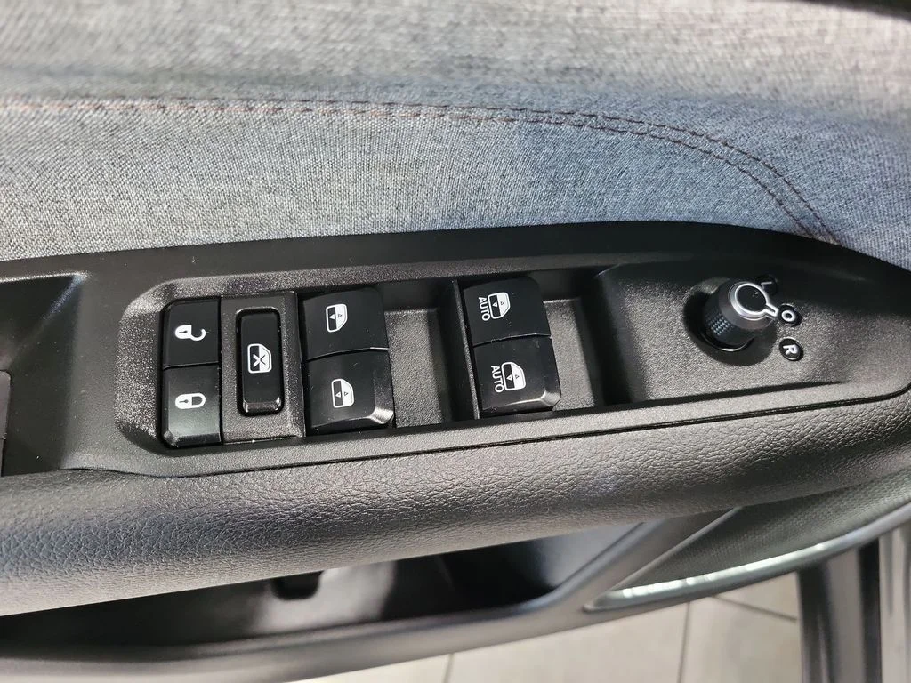 Certified Used 2023 Gray Jeep Latitude Lux image 33