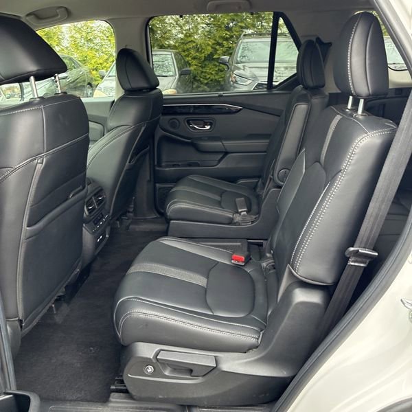 Used 2023 White Honda AWD EX-L 7 Passenger image 11