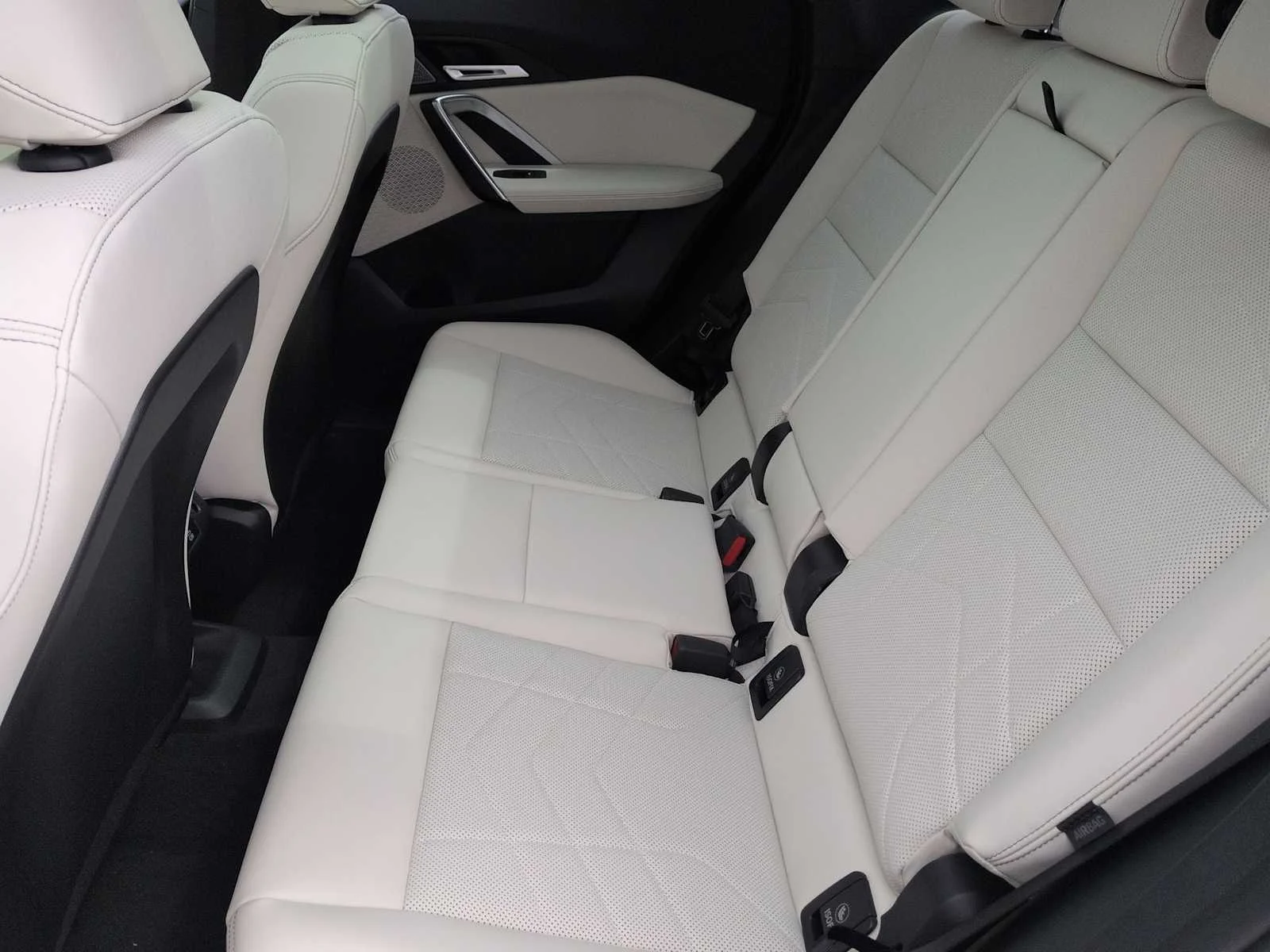 New 2026 Cape York Green Metallic BMW xDrive28i image 20
