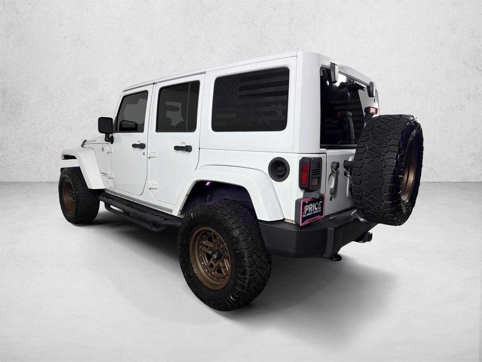 Used 2016 Bright White Clearcoat Jeep Rubicon image 5